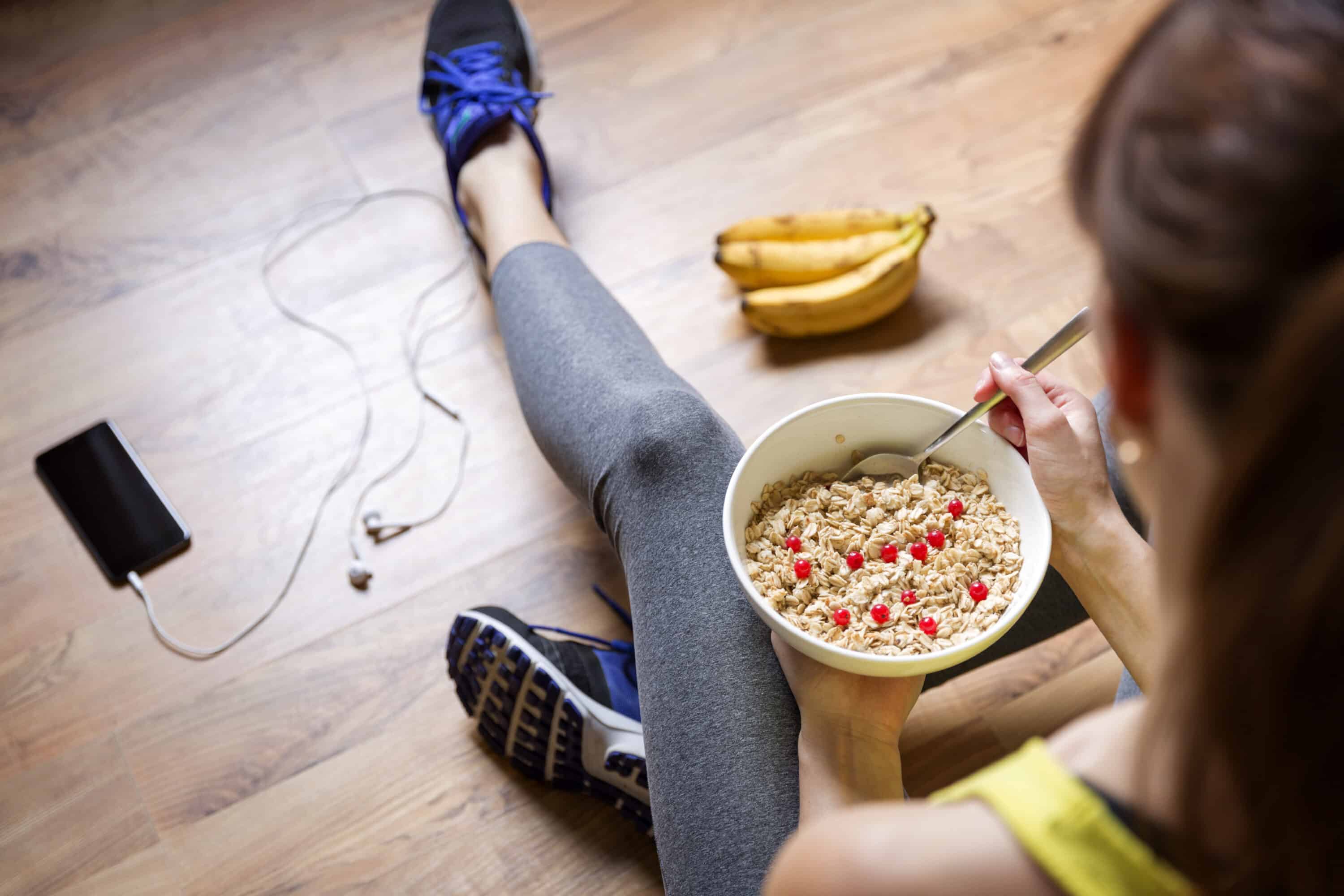 Want to Earn Your Sports Nutrition Certification Online? Here’s What to Know